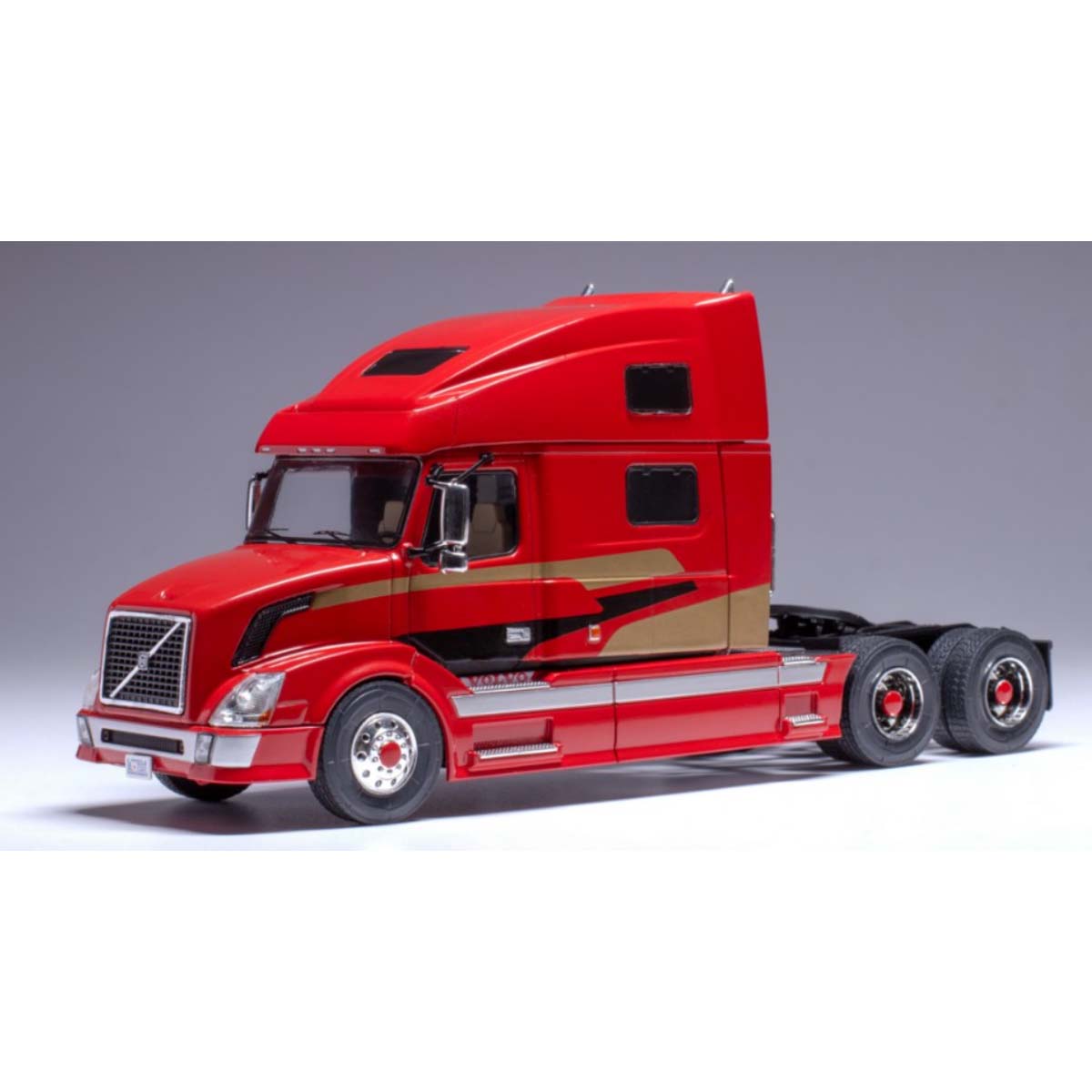 VOLVO VNL 730 2010 Red 1.43 - IXO MODELS cod.TR220
