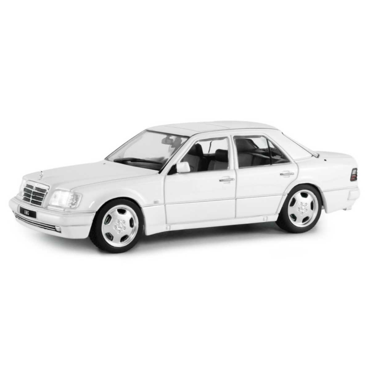 MERCEDES (W124) E60 AMG White 1994 1.43 - SOLIDO cod.SL4313205